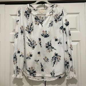 Melloday floral long sleeve split neck blouse.